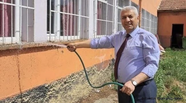 OKUL MÜDÜRÜ ÖRNEK OLDU