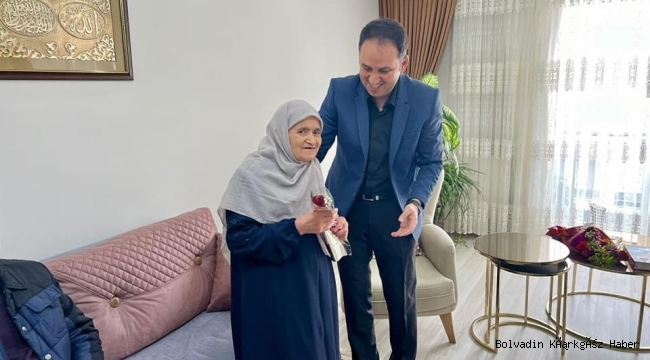 BOLAT ŞEHİT ANNELERİNİ ZİYARET ETTİ