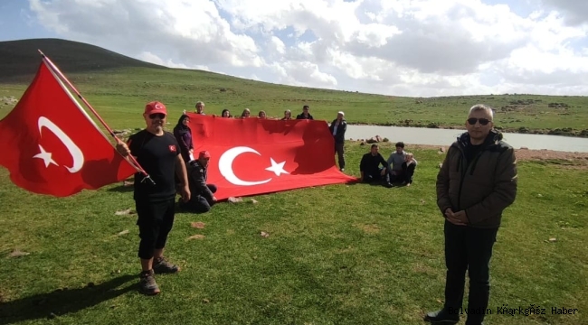 BOLVADİN DAĞCILIK KULÜBÜ 19 MAYIS’I BÖYLE KUTLADI
