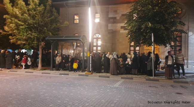 BOLVADİN’DE HACI ADAYLARI BİRER BİRER UĞURLANIYOR