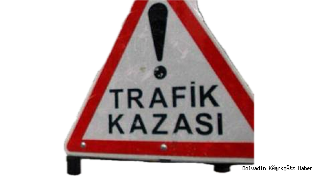 BOLVADİN’DE İKİ ARAÇ KAFA KAFAYA ÇARPIŞTI