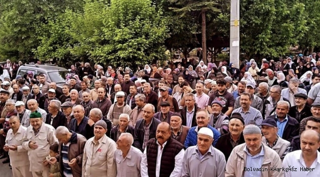 BOLVADİN VE DİŞLİ HACI ADAYLARINI UĞURLADI