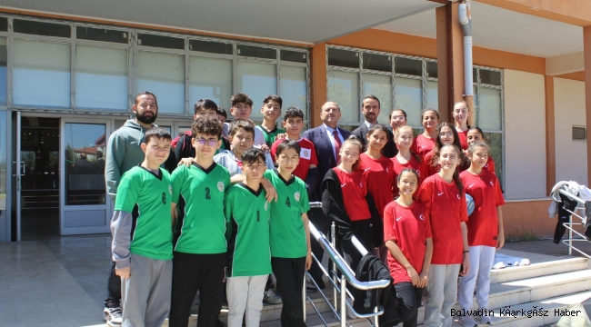 BOLVADİN VOLEYBOL’DAN TAM NOT ALDI