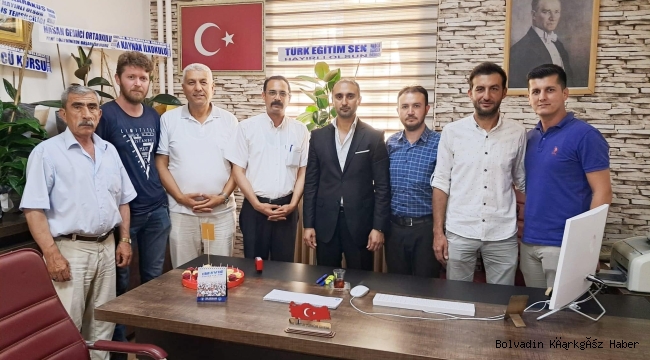 BOLVADİN’E YENİ ATANAN MÜDÜRÜ ZİYARET EDİYORLAR