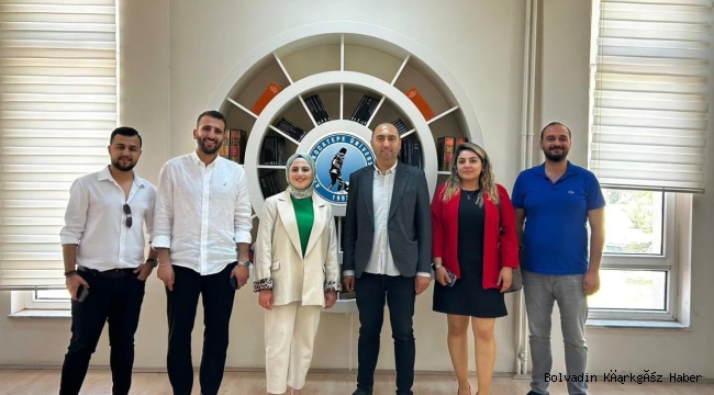 BOLVADİN MESLEK YÜKSEKOKULU ÖĞRENCİLERİNE BÖYLE YOL GÖSTERİYOR