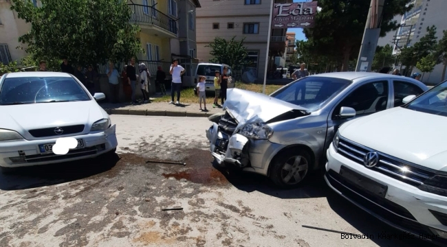 İLÇEMİZDE MADDİ HASARLI KAZA MEYDANA GELDİ