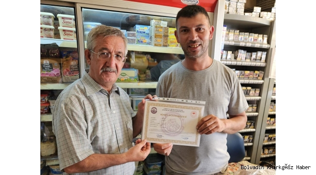 Bolvadin’de Esnaflara Hijyen Belgeleri Verildi