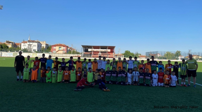 Bolvadin’de Ücretsiz Futbol Kursu Açıldı! Müracaat Edin!