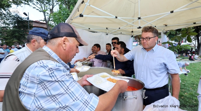 Afyon’da Artık Her Cuma Halka Ücretsiz Yemek Verilecek