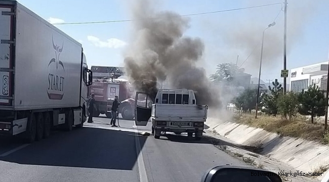Bolvadin’de Araç Yanıyor!