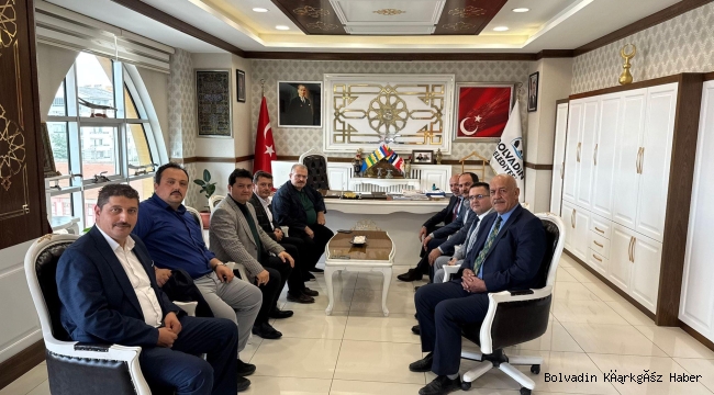 Bolvadin’de CUMHUR İttifakı Başkan Aynacı’yı Ziyaret Etti