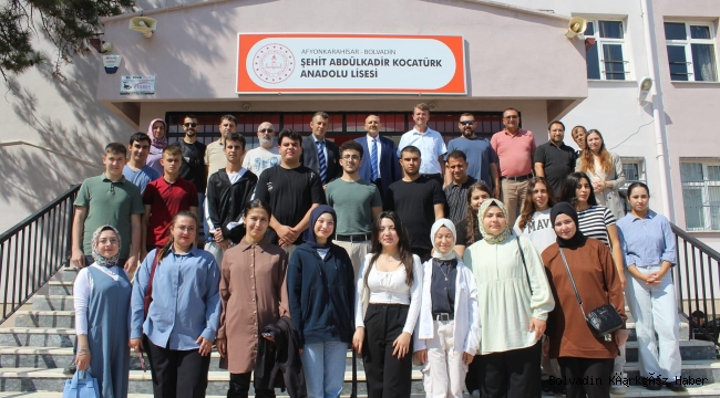 Bolvadin’de Özçal Başarılı Öğrencileri Ziyaret Etti