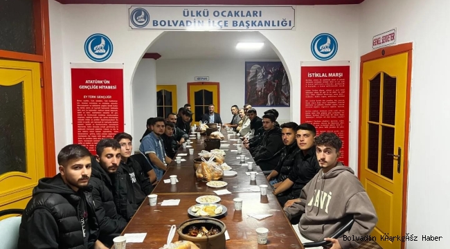 Bolvadin Ülkü Ocakları Üniversite Öğrencilerini Ağırladı