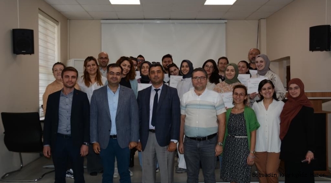 Afyonkarahisar İl Sağlık Müdürlüğü Personellere Sertifikalarını Verdi