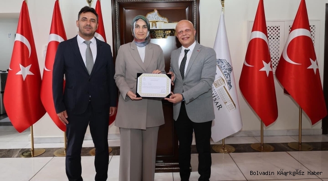 Afyonkarahisar Valisi Yiğitbaşı Bezen’i Makamında Kabul Etti