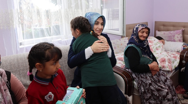 Afyonkarahisar Valisi Yiğitbaşı Dünya Kız Çocukları Gününü Bakın Nasıl Kutladı?