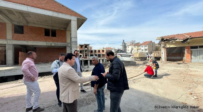 Başkan Aynacı Bolvadin’de Çarşı’da İkinci Etapı Başlattı