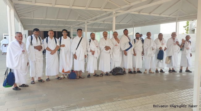 Sosyal Medyada Bolvadinli Umreciler Çok Beğenildi