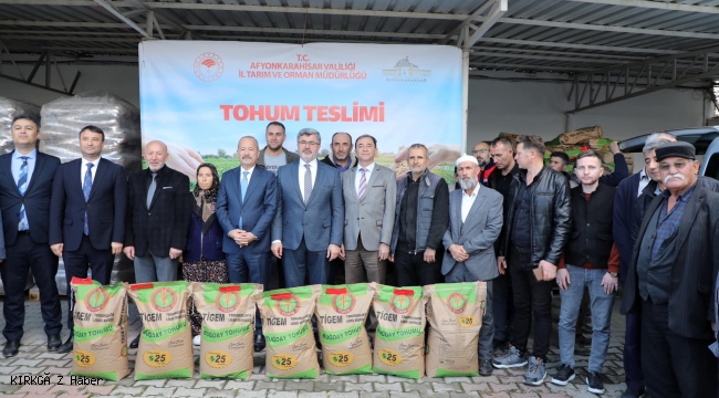 Afyonkarahisar’da Çiftçilere Tohum Desteği: Milletvekilleri ve Vali Yardımcısı Etkinlikte Buluştu