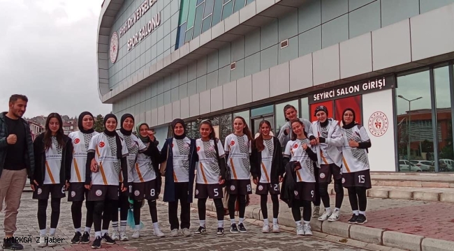 Bolvadin Anadolu İmam Hatip Lisesi Kız Voleybol Takımından Başarılı Performans