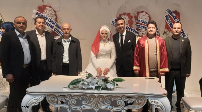 Bolvadin Belediye Başkanı Derviş Aynacı Genç Çiftin Mutluluğuna Ortak Oldu