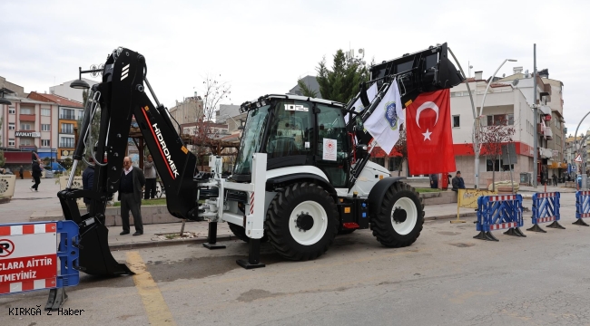 Sandıklı Belediyesi’ne Yeni Hizmet Aracı Hibe Edildi
