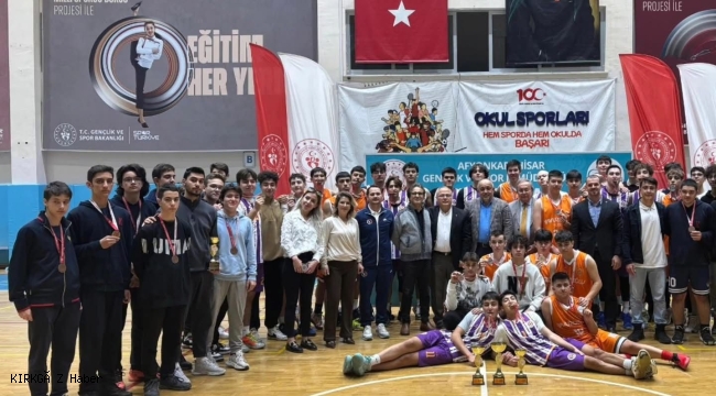 Afyonkarahisar’da Genç Erkekler Basketbol Turnuvası Sona Erdi