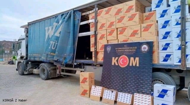 Afyonkarahisar’da Kaçakçılıkla Mücadelede Büyük Başarı: 2 Milyon 930 Bin Sahte Bandrollü Makaron Ele Geçirildi