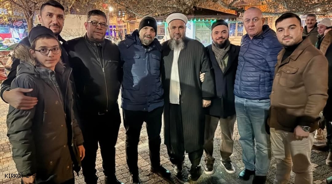 AK Parti Bolvadin İlçe Teşkilatı Umre Yolcularını Uğurladı