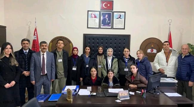 Bilim Otobüsü Gazi Ortaokulunda Öğrencilerle Buluştu