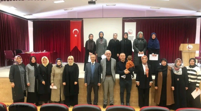 Bolvadin Yörükzade Kız İmam Hatip Lisesi Öğrencisi Ayşe Karahan Hafızlık Yarışmasında Okulunu Temsil Etti