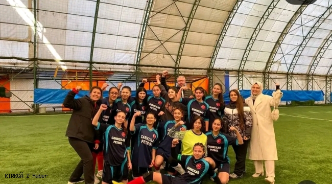 Liseler Arası Kız Futbol Turnuvası Sona Erdi
