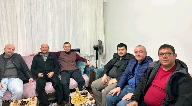 Ak Parti Bolvadin İlçe Teşkilatı’ndan Umreden Dönenlere Ziyaret
