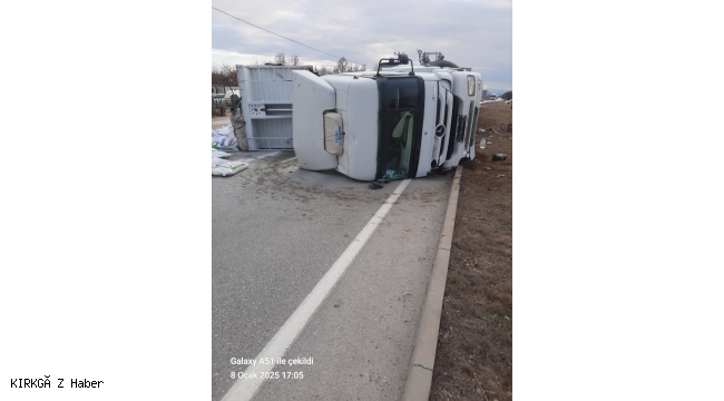 Bolvadin&#039;de Gübre Yüklü TIR Devrildi