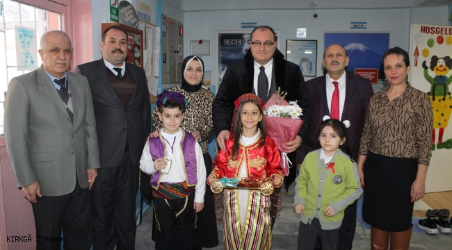 Bolvadin'de Karne Heyecanı: 8500 Öğrenci Karne Aldı