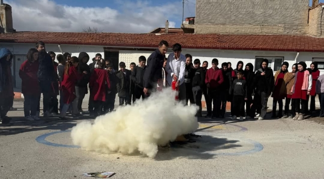 Bolvadin Belediyesi İtfaiye Müdürlüğü'nden Yangın ve Kurtarma Tatbikatı