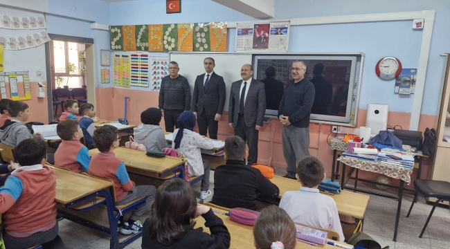 Bolvadin’de 8 Bin 597 Öğrenci Ders Başı Yaptı