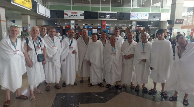 Bolvadin’den 50 Kişilik Umre Kafilesi Yola Çıktı