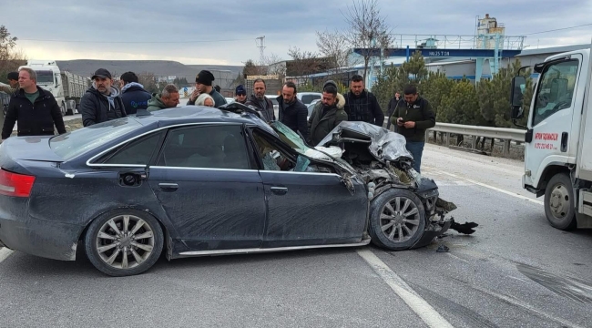 Sürücü Yaralandı! Afyon&#039;da Meydana Gelen Trafik Kazası