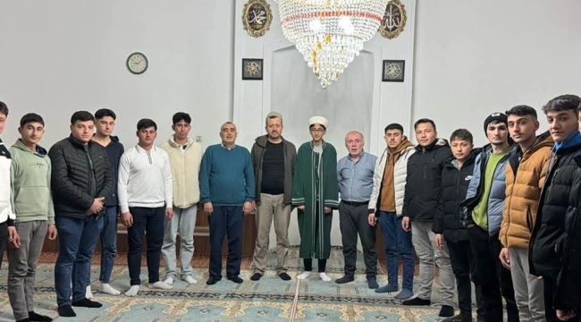 Bolvadin'de Namaz Kılan Genç Sayısı Artıyor