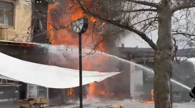 Bolvadin'de Yangın Paniği!