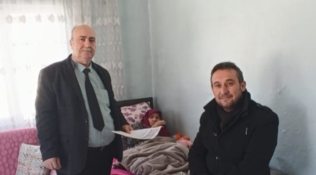 Bolvadin'de Yatalak Hastaya Evde Hizmet Verdiler