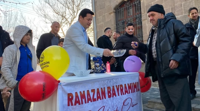 Bolvadin İlçesinde Bayram Coşkulu Şekilde Kutlanıyor