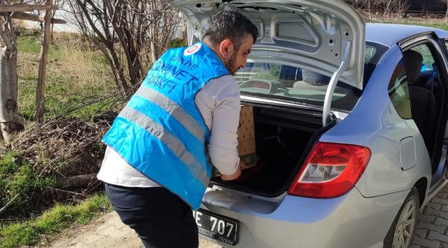 Dazkırı İlçesinde TDV İkinci Kolilerini Dağıttı