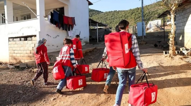 Kızılay Şuhut İlçe Başkanlığı, Ramazan Kolisi Dağıtımına Devam Ediyor