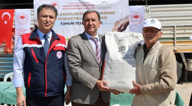 Afyonkarahisar’da 2 Milyonluk TL Tohum Dağıttılar
