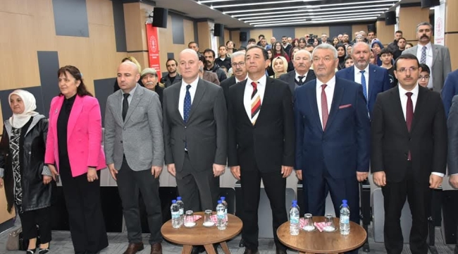 Afyonkarahisar'da Çok Kitap Okuyan Müftü Yardımcısına Ödüller Verildi