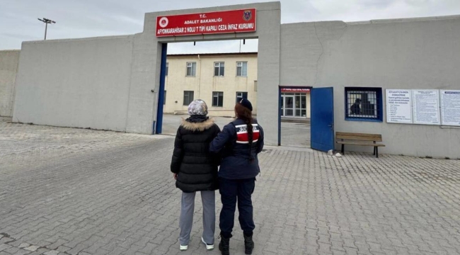 Afyonkarahisar’da Hırsızlık Suçundan Aranan Şahıs Yakalandı