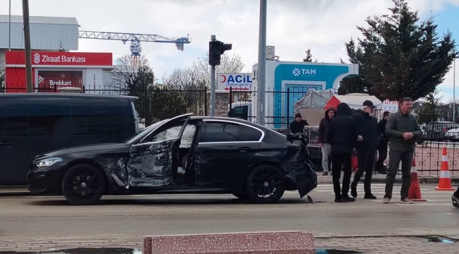 Afyonkarahisar'da Kırmızı Işıkta Zincirleme Kaza: Yaralı Yok