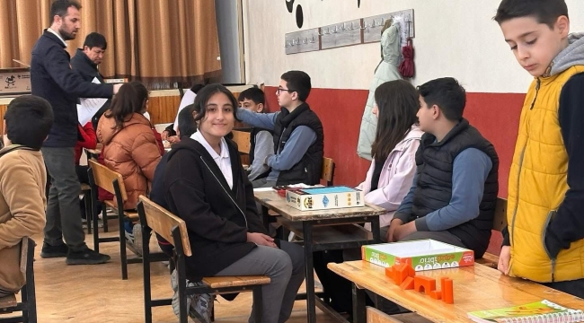 Bolvadin'de Akıl ve Zeka Oyunlarını Böyle Öğretiyorlar